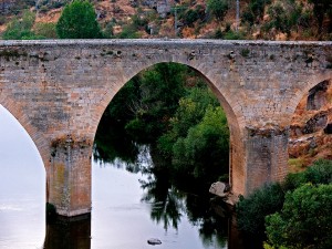 Puente Viejo de Ledesma