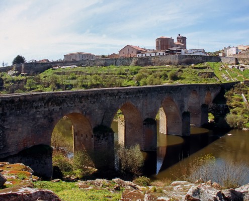 Puente Viejo de Ledesma