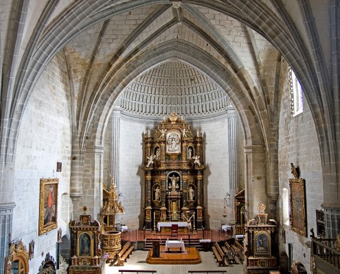 Interior de la iglesia de Santa María la Mayor en Ledesma